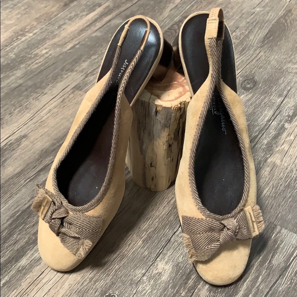 Vintage Salvatore Ferragamo sling backs